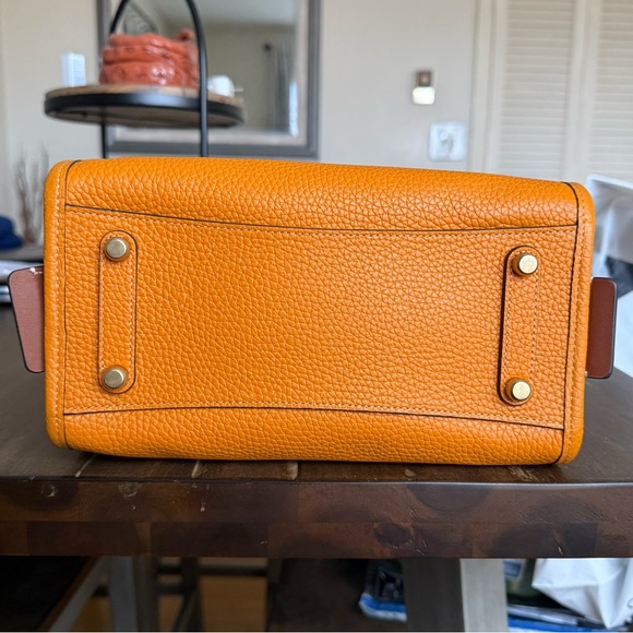 Coach Rogue 25 in Papaya - Picture 4 of 8